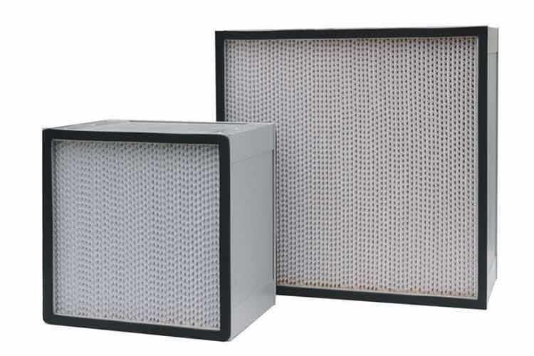 无隔板高效过滤器隔板选用的无隔板结构,使过滤器的V形通道进一步改善了容尘的均匀性,延长了使用寿命 无隔板高效过滤器隔板选用的无隔板结构,使过滤器的V形通道进一步改善了容尘的均匀性,延长了使用寿命