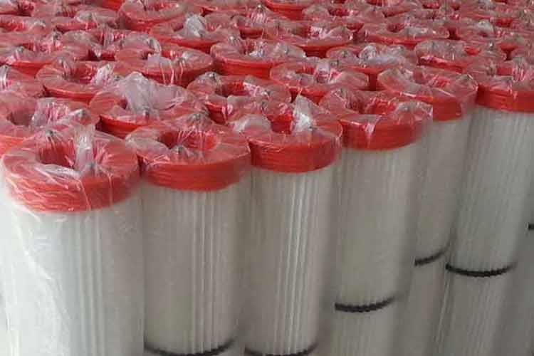 倾斜安装时,滤筒上下相叠,结构紧凑,占地面积小,便于换筒 倾斜安装时,滤筒上下相叠,结构紧凑,占地面积小,便于换筒