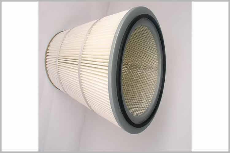 采用较强的胶粘剂,不会产生脱胶和龟裂现象,保障了滤筒的使用寿命和高负荷下的使用安全 采用较强的胶粘剂,不会产生脱胶和龟裂现象,保障了滤筒的使用寿命和高负荷下的使用安全