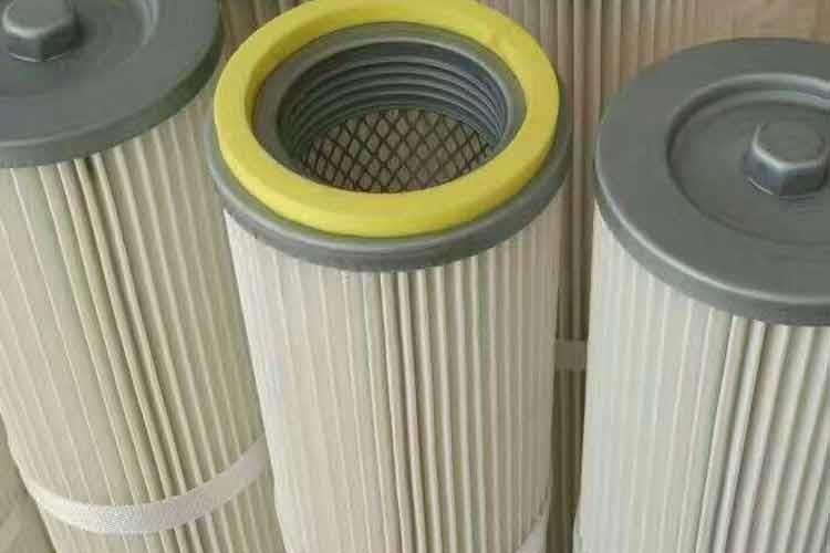 耐磨性好,比传统滤料更能经受气流的脉冲反吹 耐磨性好,比传统滤料更能经受气流的脉冲反吹