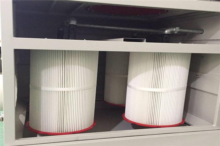 吸尘器乐鱼在线登录入口（China）官方网站将滤料的接口由以前的胶粘接和工业缝纫机接口方式全部改为超声波一体式焊接