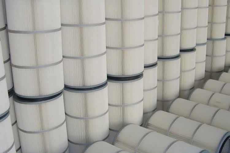 当喷砂机乐鱼在线登录入口（China）官方网站箱体内部有像小水洼或锈斑的水气现象时，这种现是水汽或者是从外面渗漏进来的这几种情况引发的